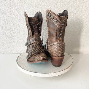 Lane SHOWDOWN Womens Cowboy Boots 8 Brown Short Western Cowgirl Lace-up Bootie